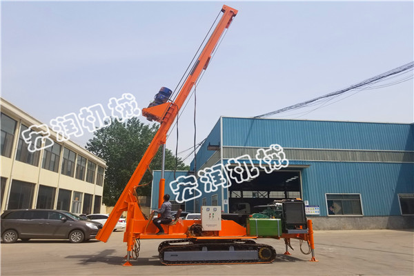 宏潤履帶式長螺旋鉆孔機(jī)試機(jī)發(fā)貨