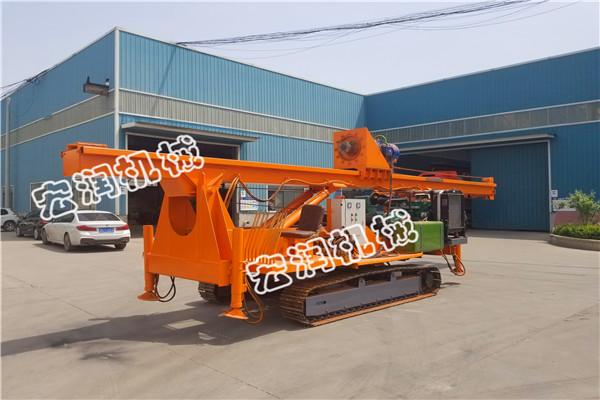 宏潤履帶式長螺旋鉆孔機(jī)試機(jī)發(fā)貨