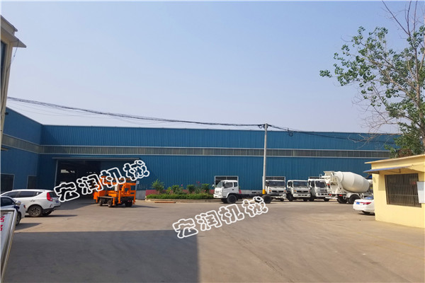 宏潤(rùn)高速護(hù)欄鉆孔機(jī)河南施工中