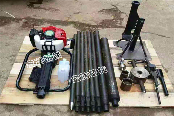 宏潤(rùn)便攜式勘探取土鉆機(jī)發(fā)貨新疆？
