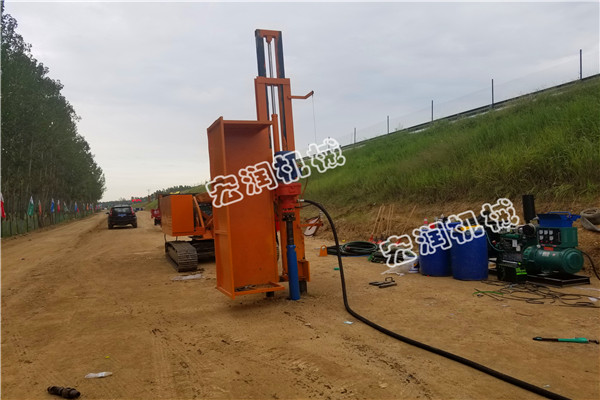 8米基坑支護(hù)鉆機棗莊施工現(xiàn)場？宏潤機械
