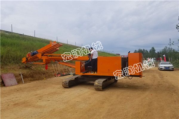 8米基坑支護(hù)鉆機(jī)棗莊施工現(xiàn)場？宏潤機(jī)械