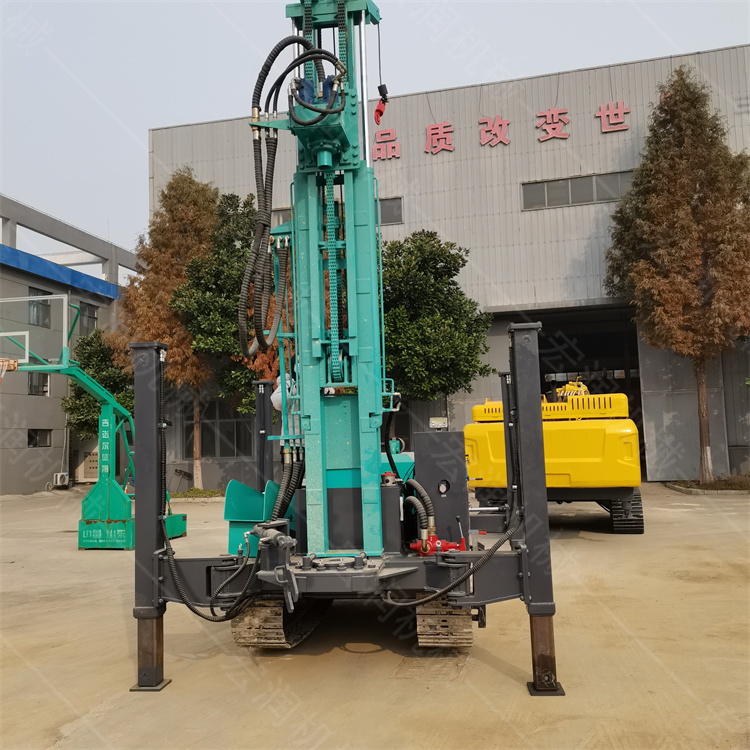 氣動(dòng)水井鉆機(jī)運(yùn)送與維修應(yīng)注意什么？