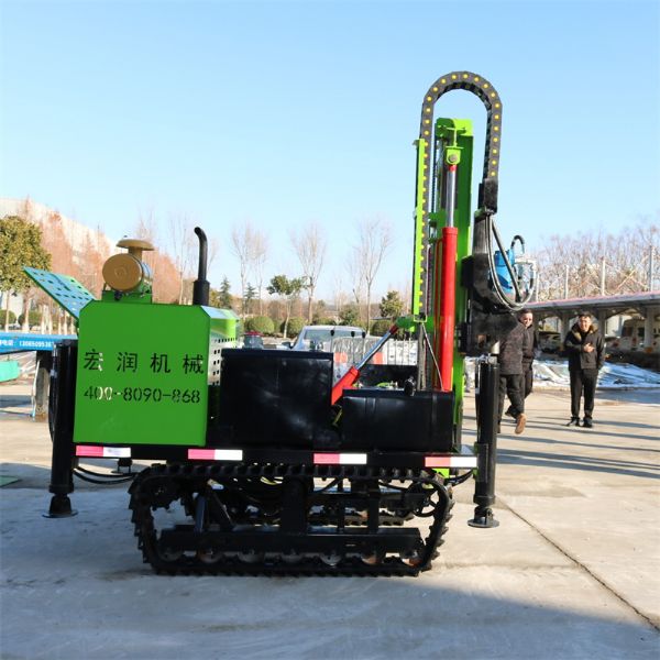 澳大利亞的客戶代專程到訪了宏潤(rùn)機(jī)械，對(duì)公司的潛孔鉆機(jī)產(chǎn)品進(jìn)行了深入細(xì)致的考察